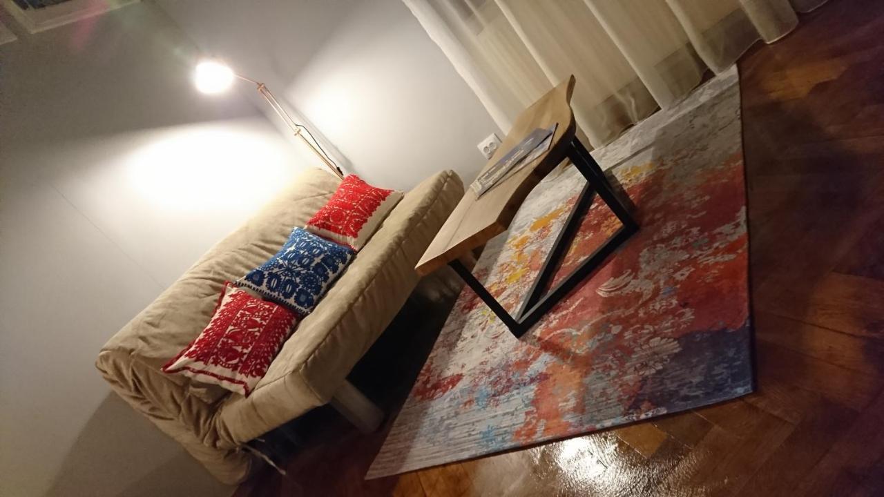 Black Gate - 2 Bedroom Apartment In The Heart Of Old Town With Free Private Secured Parking 브라쇼브 외부 사진