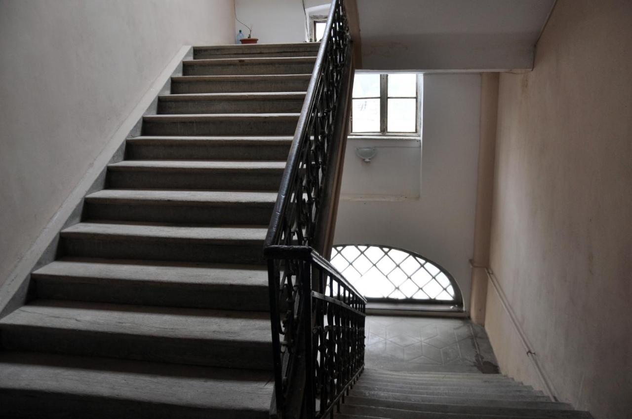 Black Gate - 2 Bedroom Apartment In The Heart Of Old Town With Free Private Secured Parking 브라쇼브 외부 사진